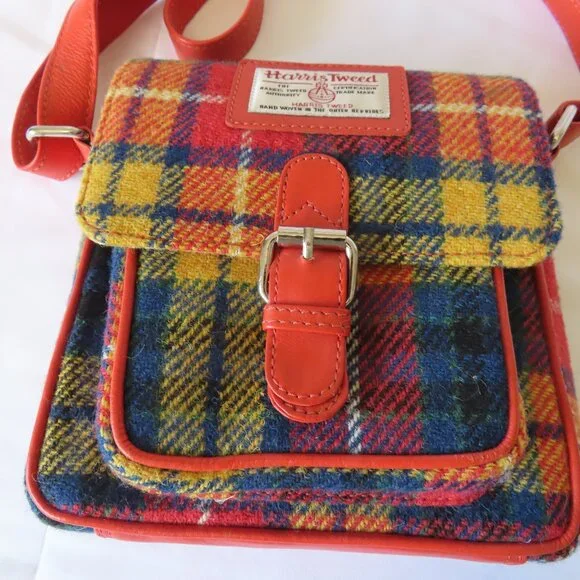 Harris Tweed Buchanan check messenger bag - Picture 3 of 7